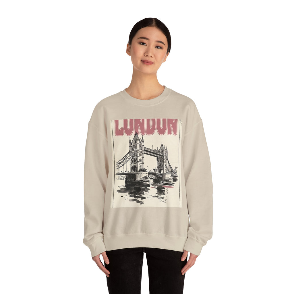 London Editorial Graphic Sweatshirt | Fashion-World Parisian Office Glam